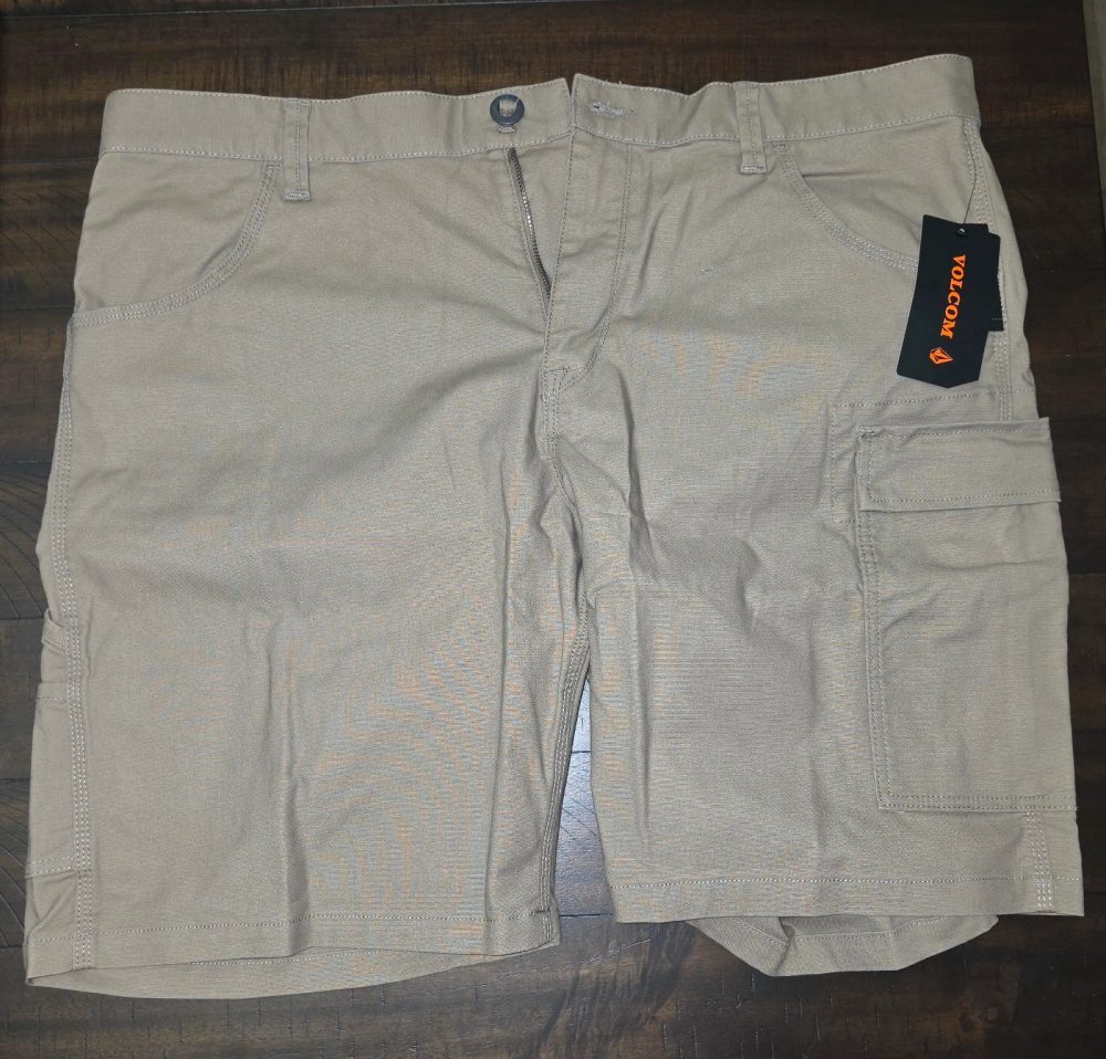 Volcom work wear cargo shorts